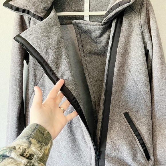 Lululemon Fleece Moto Jacket Black/Ambient Grey/Black Size 4 Full Zip - Picture 4 of 10
